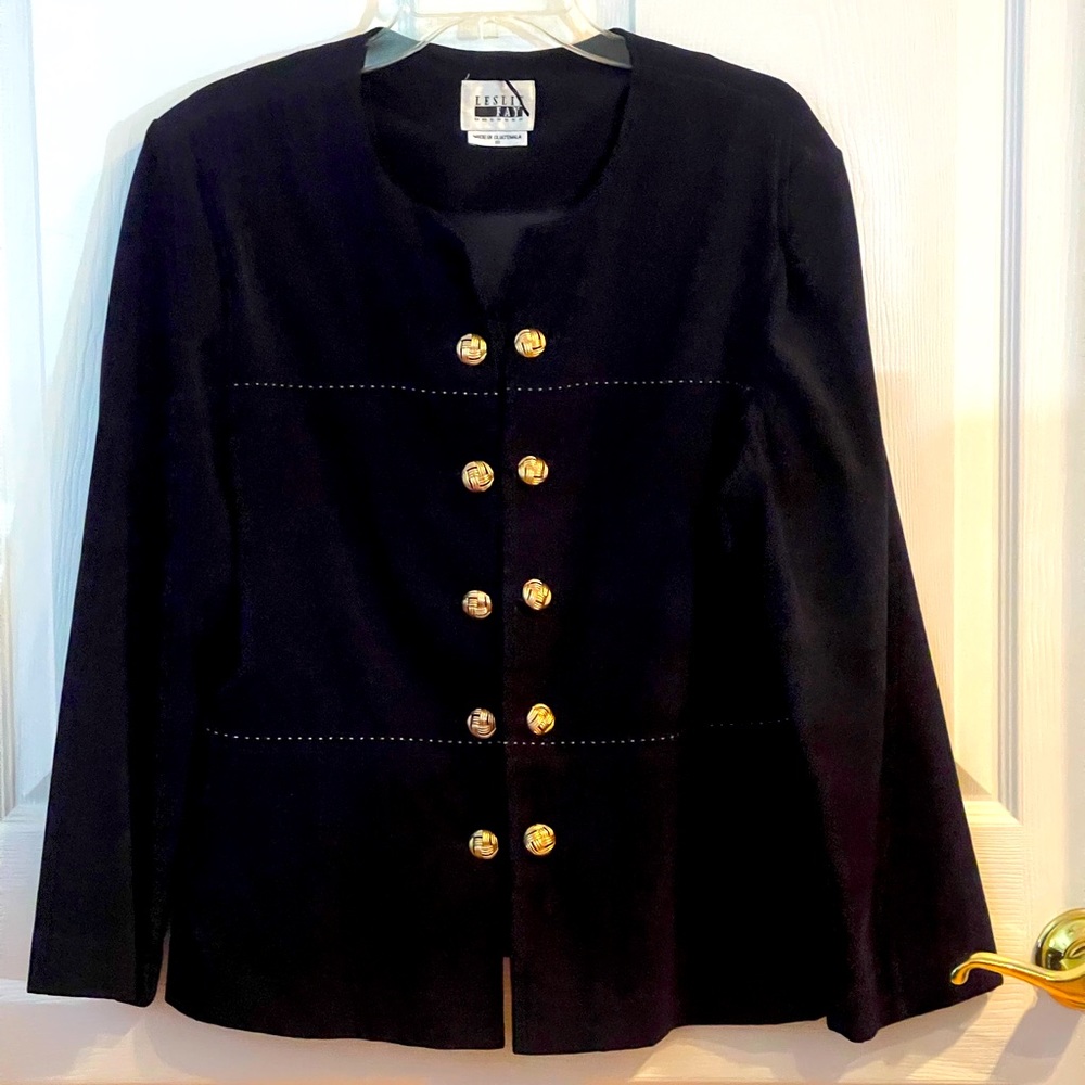 Soft, comfortable Leslie Fay blazer in Navy